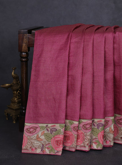 Dark Magenta - Beigetussar Zari Checked Pattern Embroidery Saree