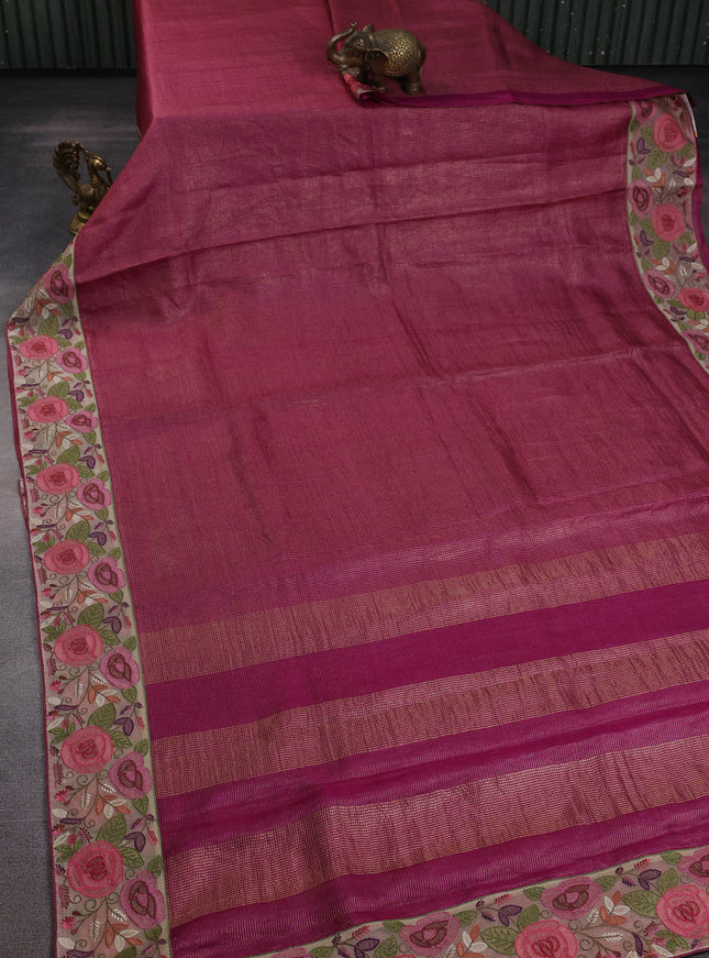 Dark Magenta - Beigetussar Zari Checked Pattern Embroidery Saree