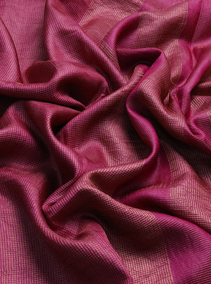 Dark Magenta - Beigetussar Zari Checked Pattern Embroidery Saree