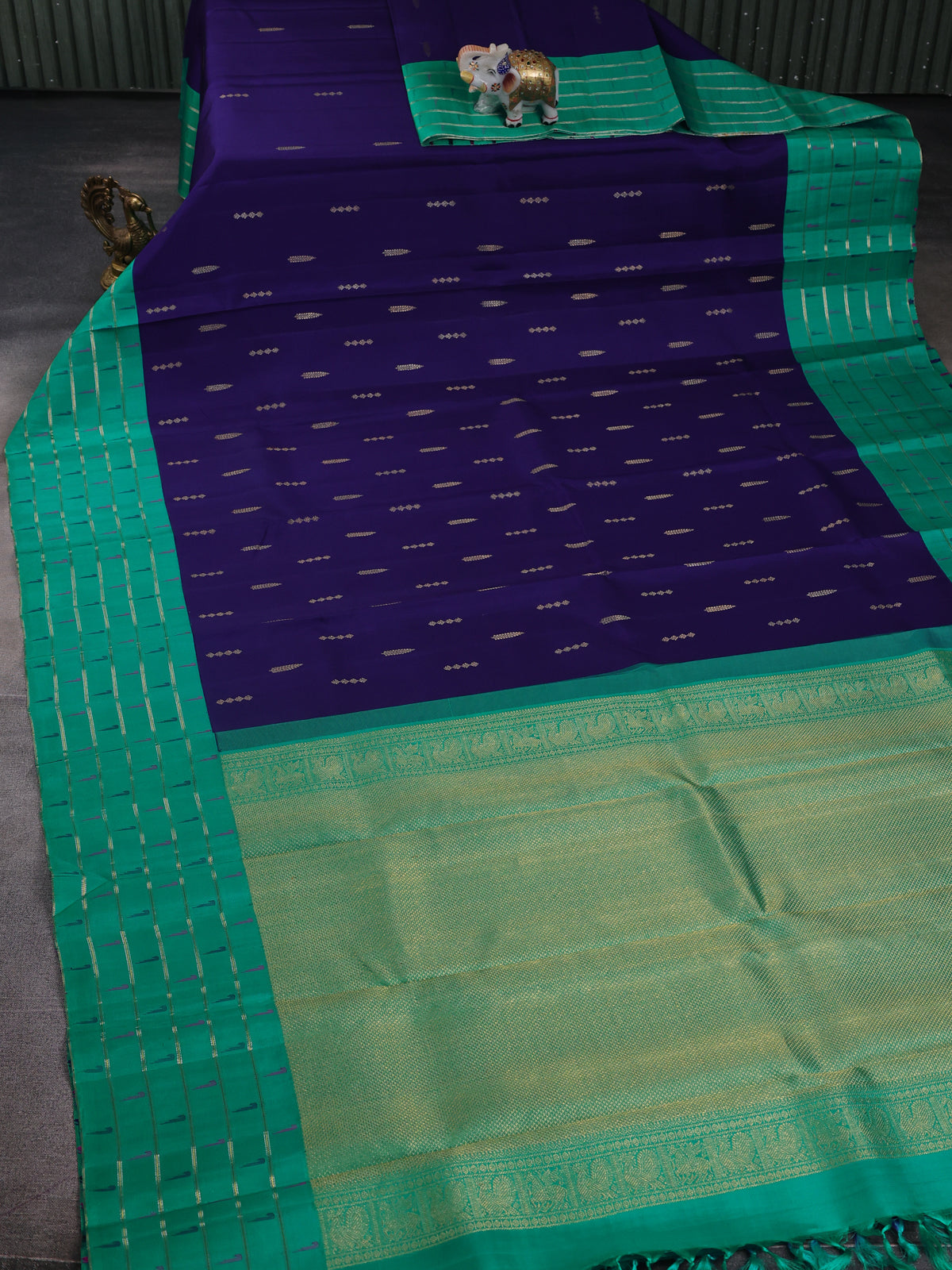 Blue - Teal Green Pure Kanchipuram Silk Saree