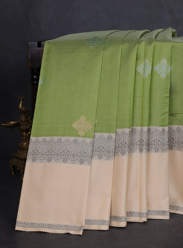 Olive Green - Cream Pure Kanchipuram Silk Saree