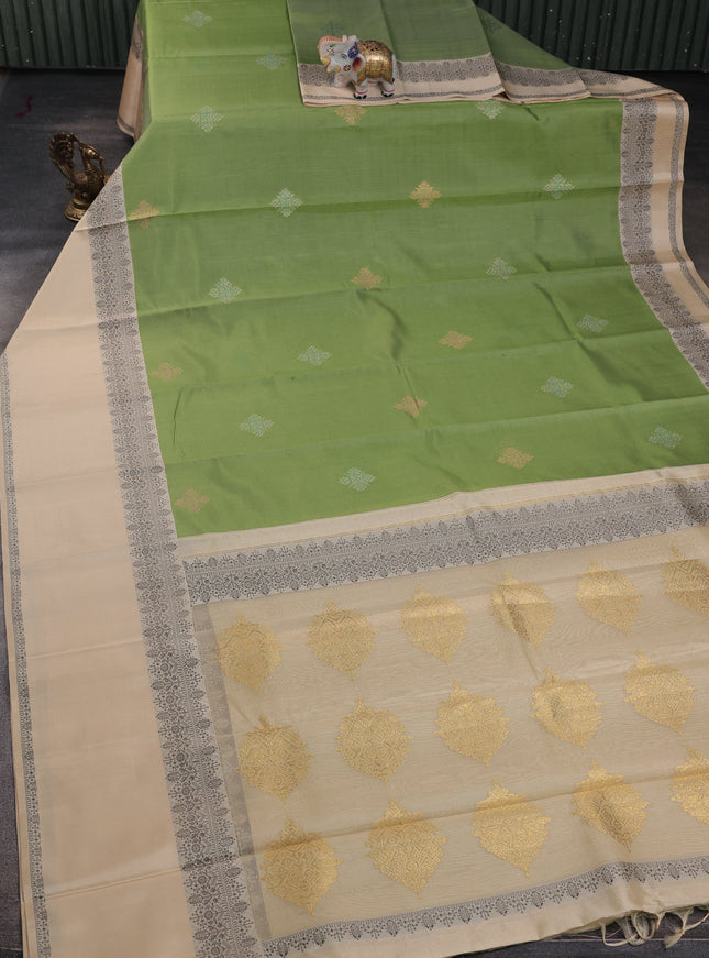 Olive Green - Cream Pure Kanchipuram Silk Saree