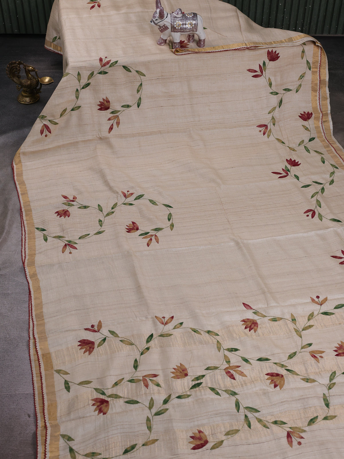 Beige - Maroon Tussar Applique Embroidery Saree