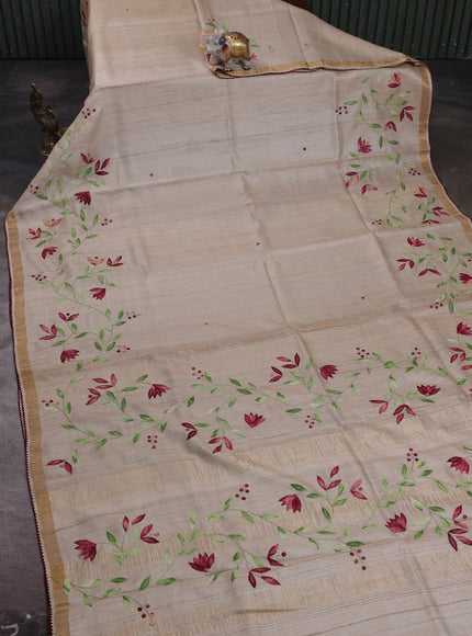 Beige - Maroon Tussar Applique Embroidery Saree