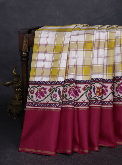 Off White - Maroon Pure Kanchipuram Silk Saree With Patola Border