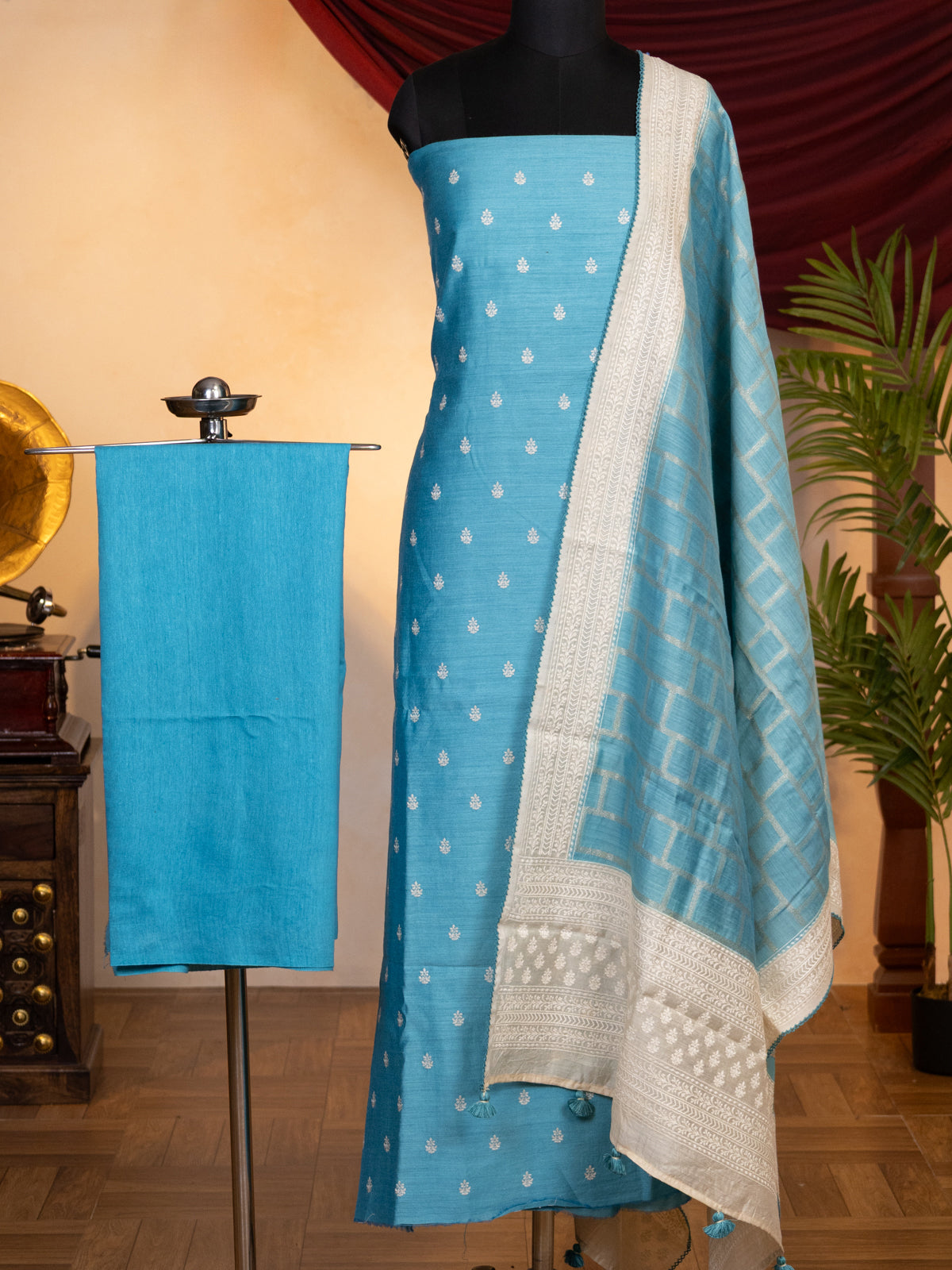 BlueTussar Unstitched Suit