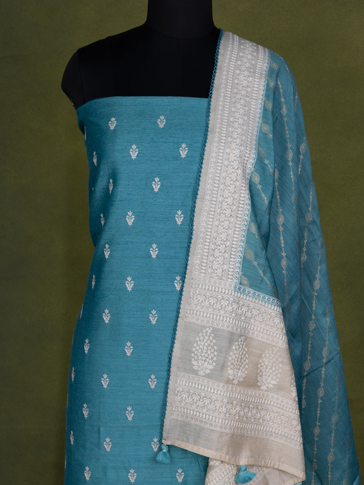 BlueTussar Unstitched Suit