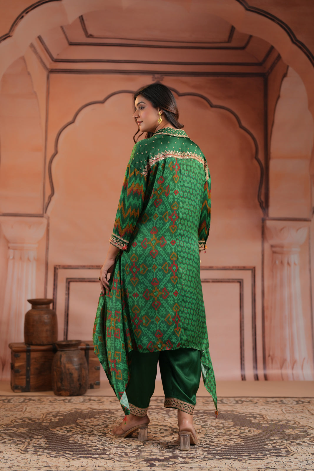 Green Satin Crepe High-Low Collared Printed Shirt And Plain Pant