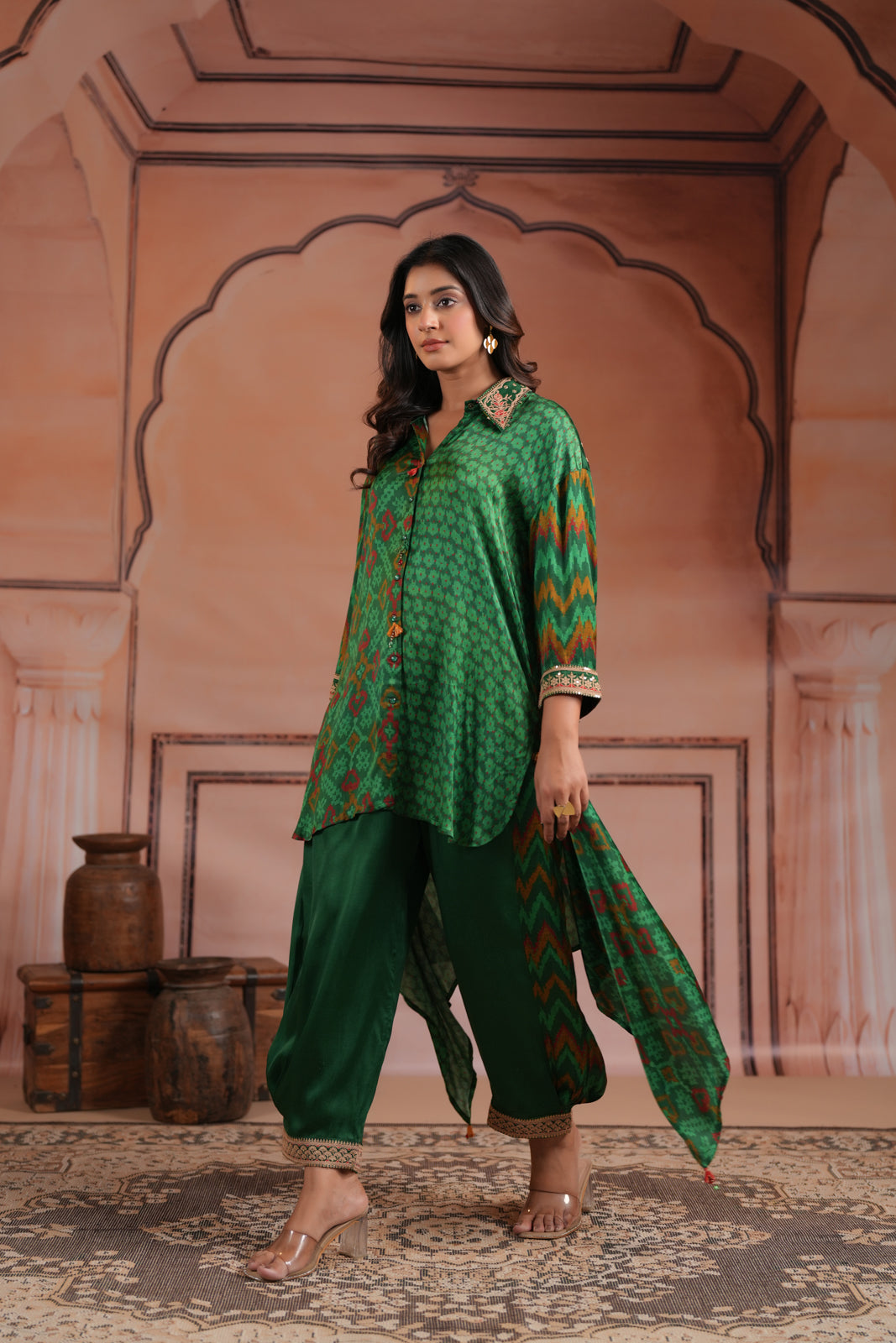 Green Satin Crepe High-Low Collared Printed Shirt And Plain Pant
