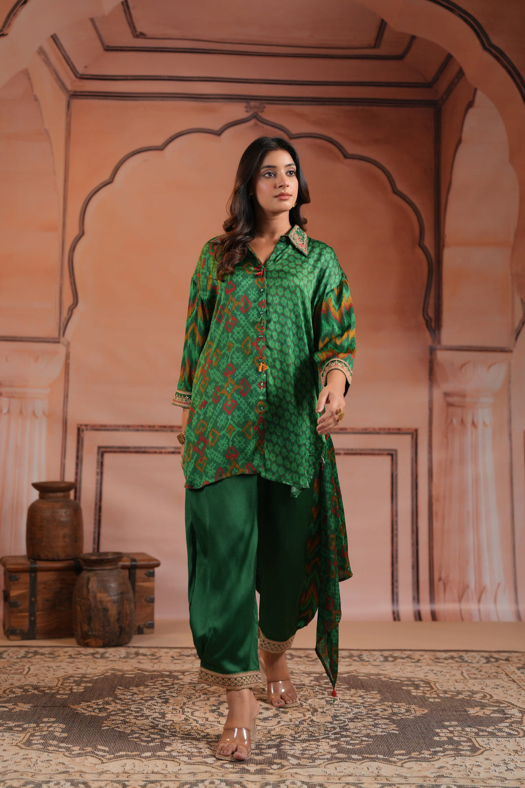 Green Satin Crepe High-Low Collared Printed Shirt And Plain Pant