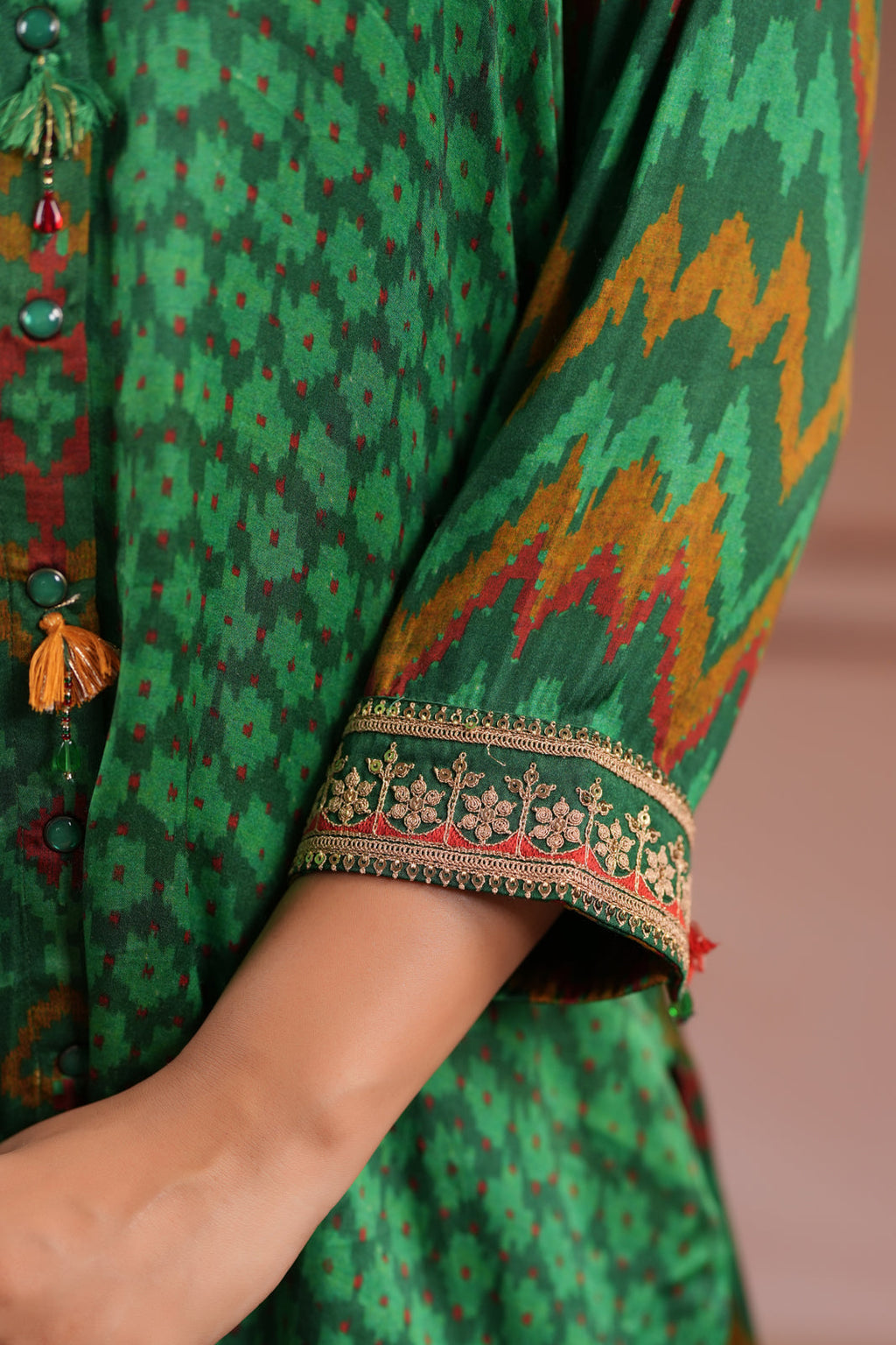 Green Satin Crepe High-Low Collared Printed Shirt And Plain Pant