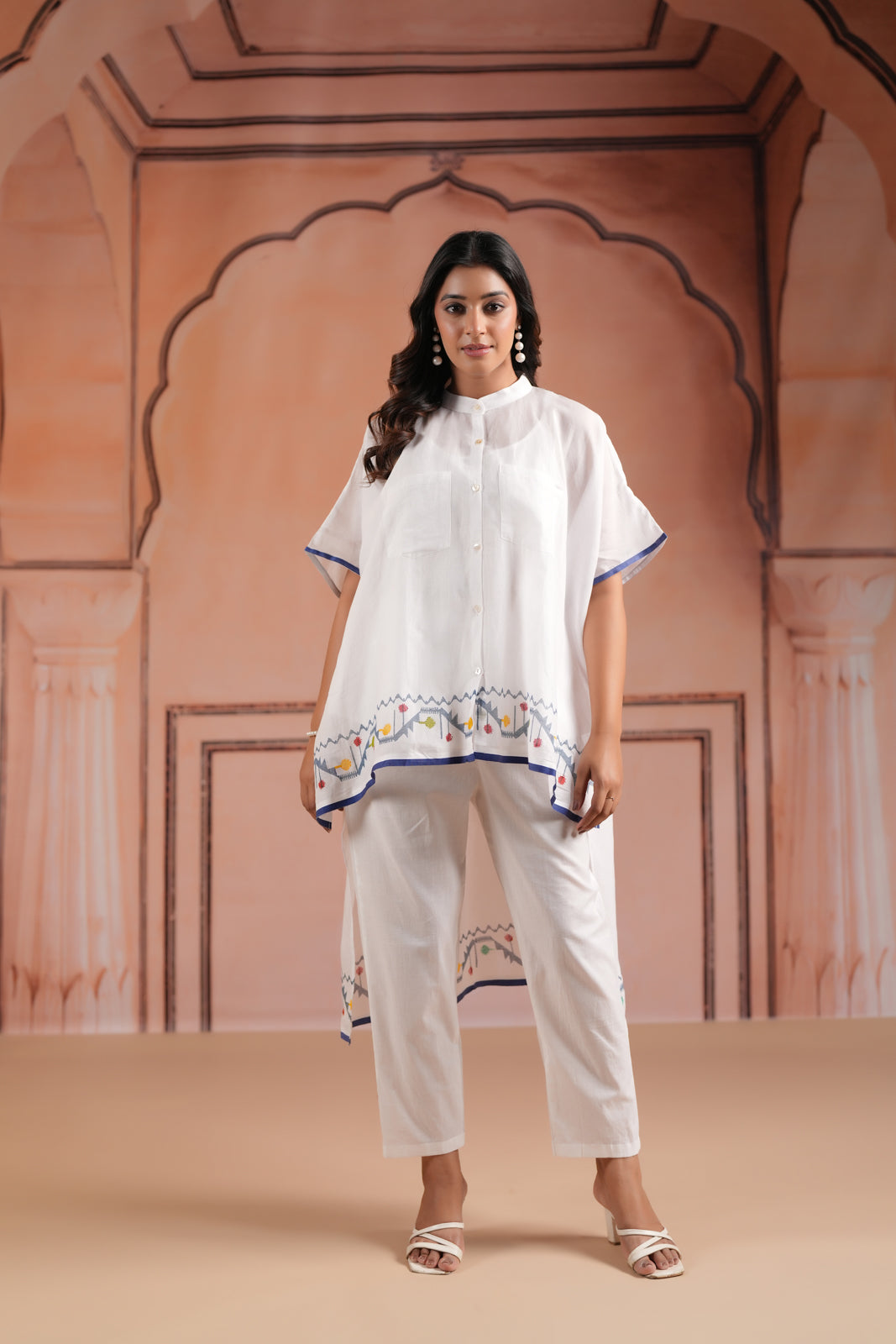 White Cotton High-Low Kaftan Set With Mininul Print Onthe Top