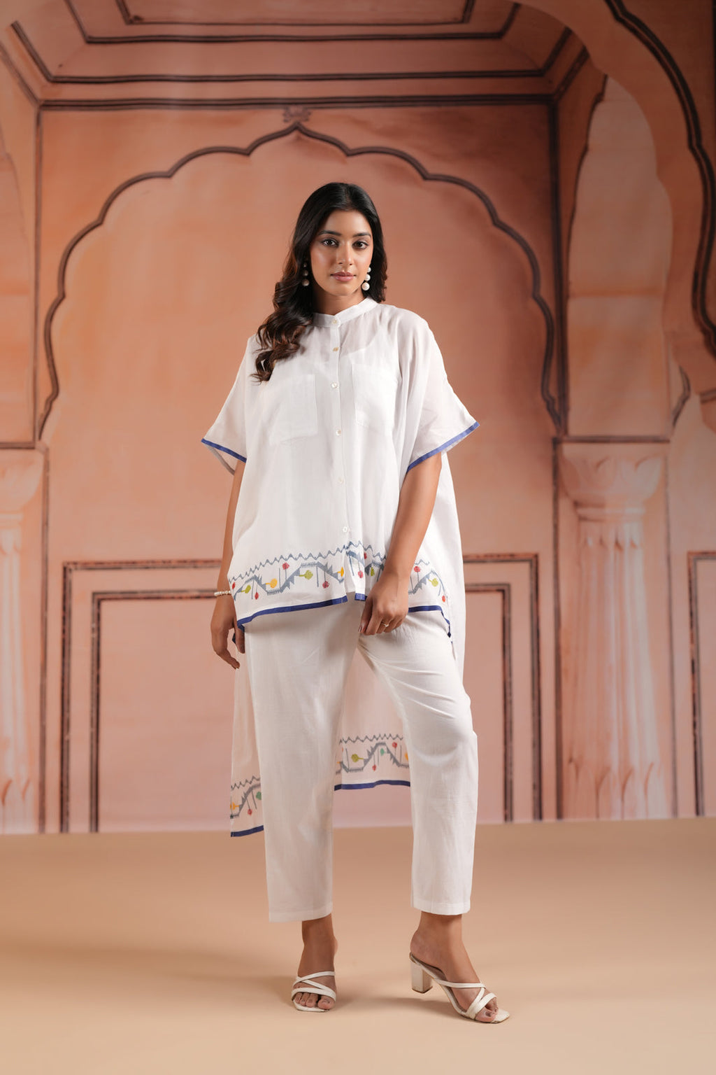 White Cotton High-Low Kaftan Set With Mininul Print Onthe Top