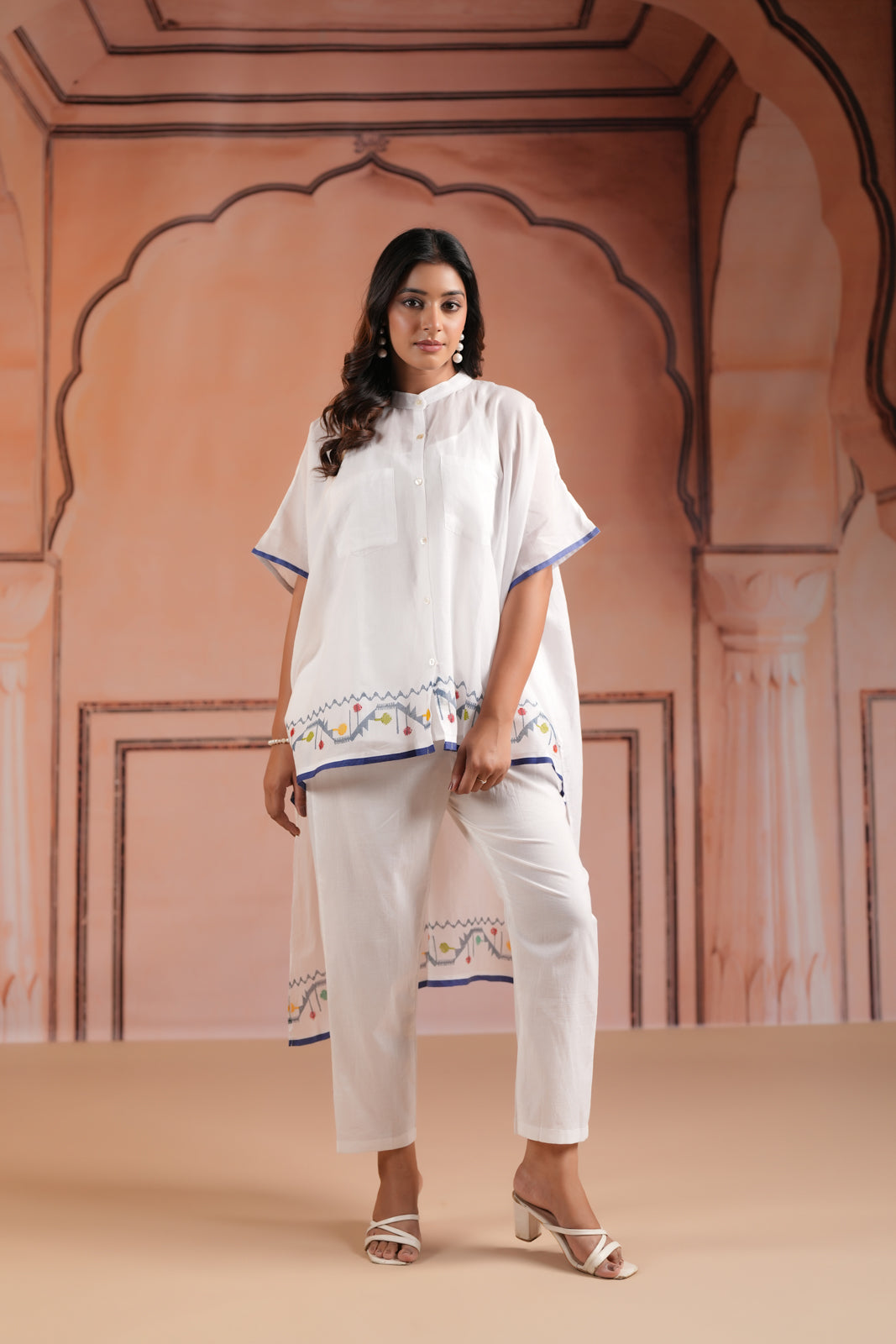 White Cotton High-Low Kaftan Set With Mininul Print Onthe Top